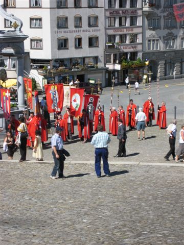 Besammlung beim Marienbrunnen